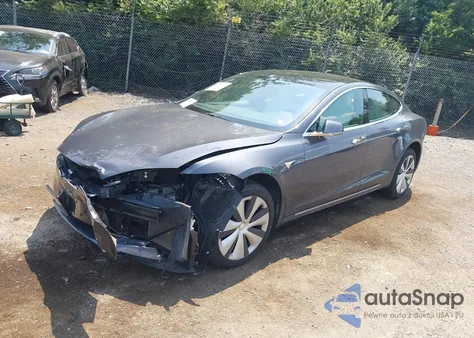 2020 Tesla Model S Long Range Dual Motor All-Wheel Drive/Long Range Plus Dual Motor All-Wheel Drive z USA, uszkodzony, nr VIN 5YJSA1E22LF385217